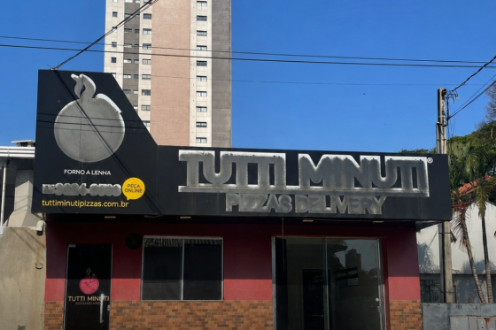 Sala Comercial para alugar - 159.80m² - Zona I, Umuarama-PR