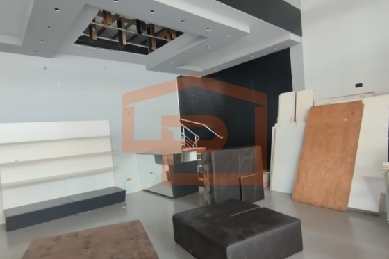 Salão Comercial para alugar - 432.00m² - Zona III, Umuarama-PR