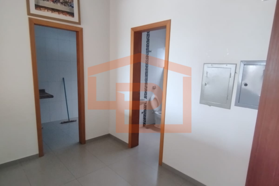 Salão Comercial para alugar - 432.00m² - Zona III, Umuarama-PR