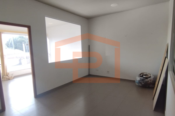 Salão Comercial para alugar - 432.00m² - Zona III, Umuarama-PR