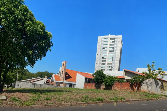 Terreno à venda - 360.00m² - Jardim América, Umuarama-PR